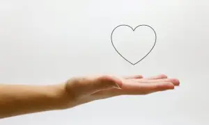 Dlaczego warto pomagać innym? Przykłady z literatury, które inspirują