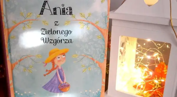 Ania z Zielonego Wzgórza recenzja książki - odkryj jej ukryte przesłania
