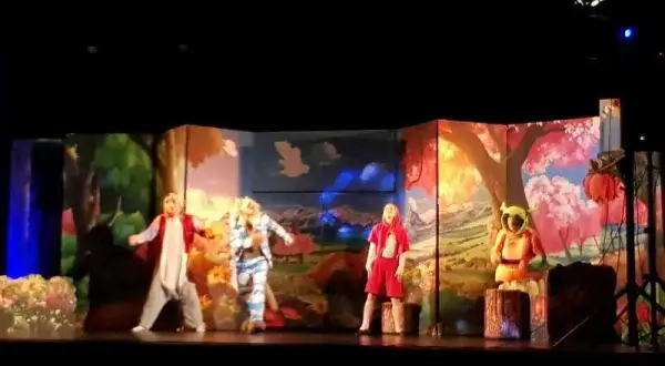 Shrek baśń o tolerancji – jak spektakl zmienia postrzeganie dzieci