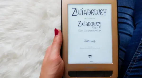 Recenzja książki zwiadowcy: czy warto zanurzyć się w tę przygodę?