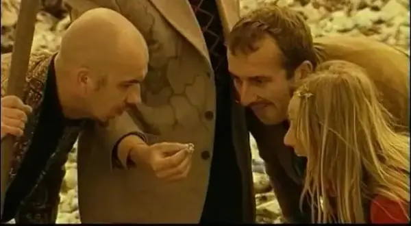 Baśń o ludziach stąd - odkryj fascynujący świat i tajemnice filmu