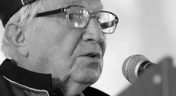 Lament wiersz Różewicza: analiza bólu i utraty w obliczu wojny