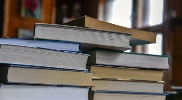 Literatura współczesna od kiedy? Kluczowe daty i kontekst historyczny