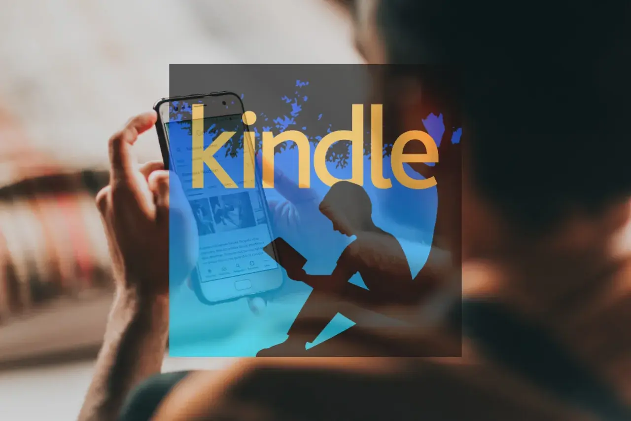 Jak wgrać książki na Kindle? Smartfon z wyszukiwarką Google i ikoną Kindle.