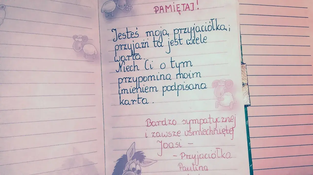 Rymowanki o przyjaźni na kartce z owieczkami. "Jesteś moja przyjaciółka, przyjaźń ta jest wiele warta.